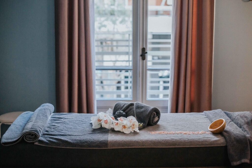 Luxury Wellness Mykonos by Lyons Concierge. Private spa, beauty treatments, massages and wellness experiences in your villa or yacht.